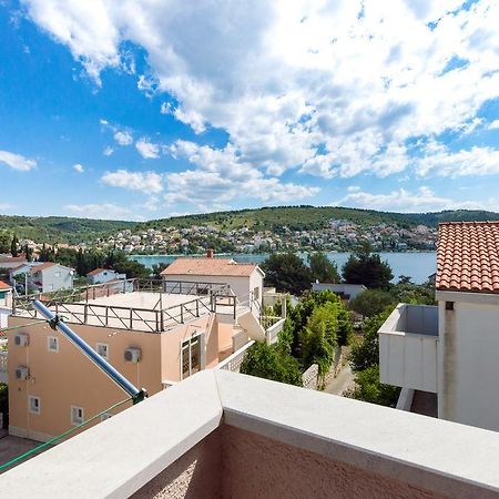 Apartmani Prkacin Trogir Eksteriør billede