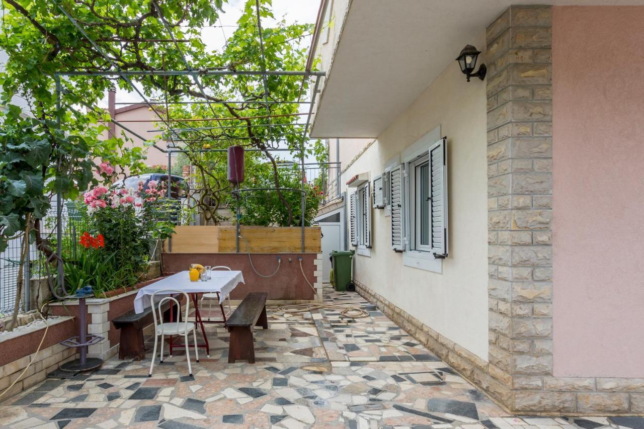 Apartmani Prkacin Trogir Eksteriør billede